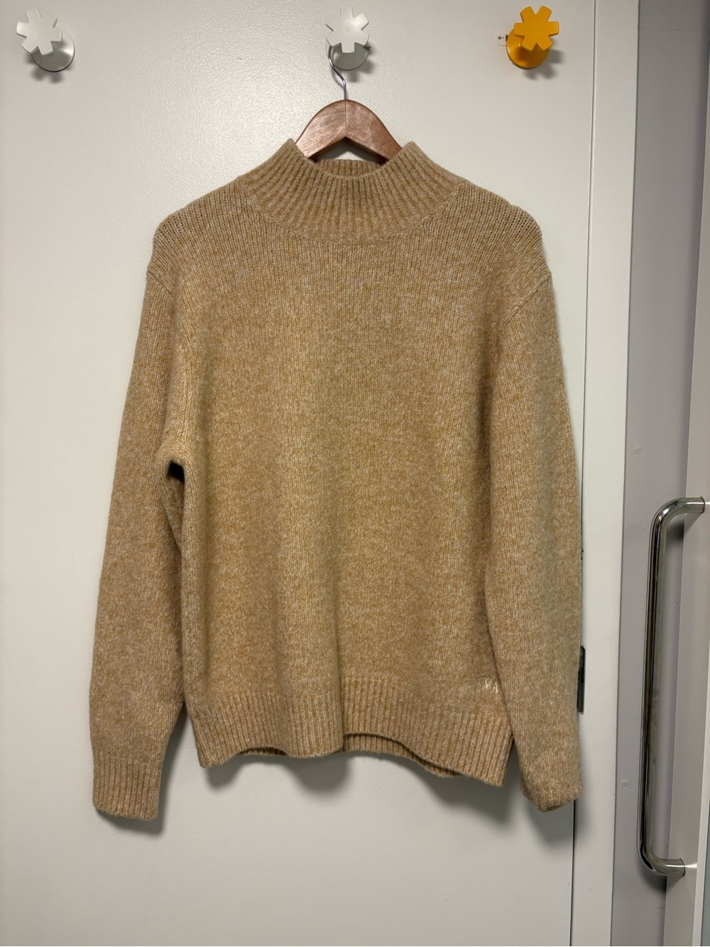 Uniqlo JWA Men's Neck Sweater in Camel
